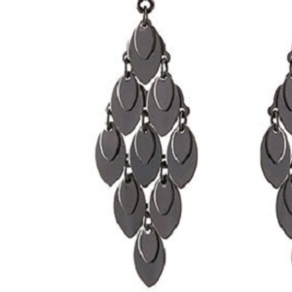 *EARRINGS Green & Gray Teardrop Chandelier Final $ - Picture 4 of 5